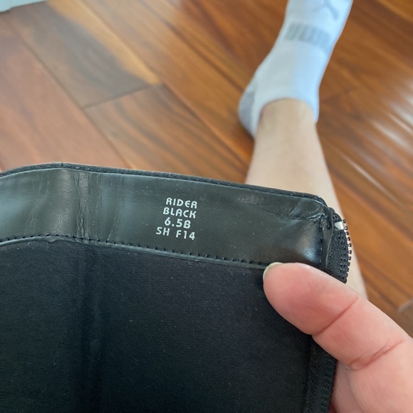 Lot of 2 leather boots - Picture 7 of 8